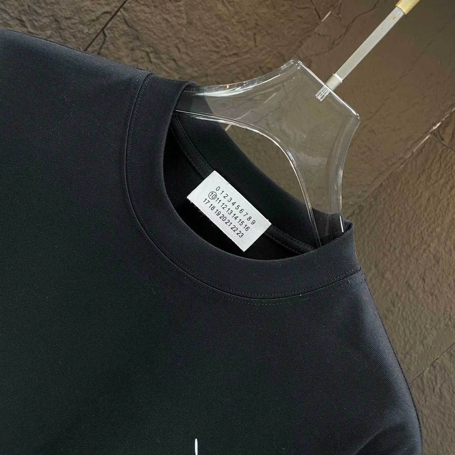 MM 6* * 2025 New Arrival T ：Black White Sizes：S M L XL XXL